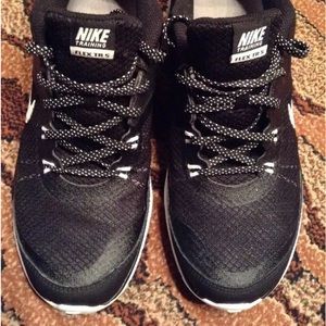 Nike flex sneakers 8.5
